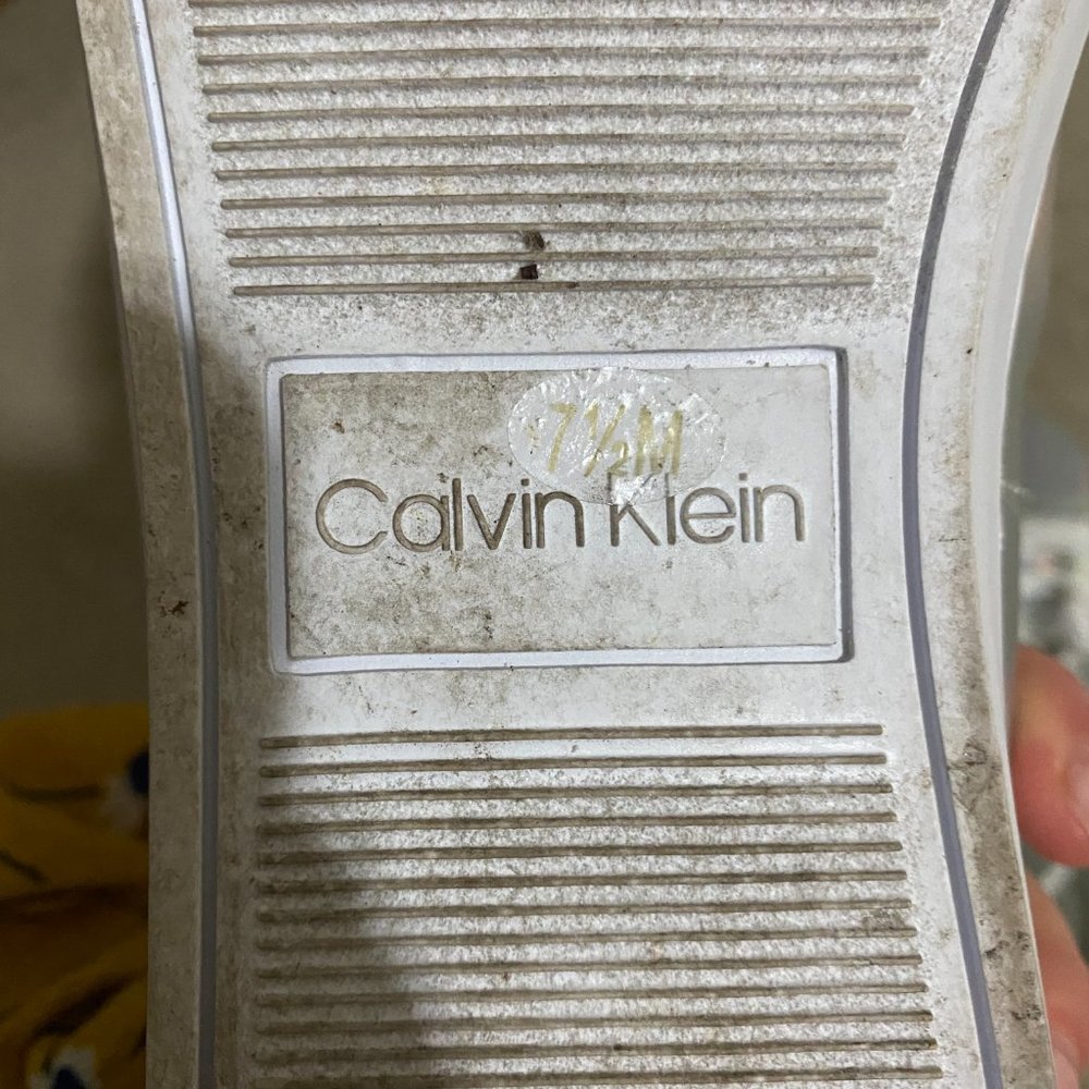 Calvin Klein Women's Sneakers Shiny Silver Reflective Sz 7.5 - Picture 6 of 6